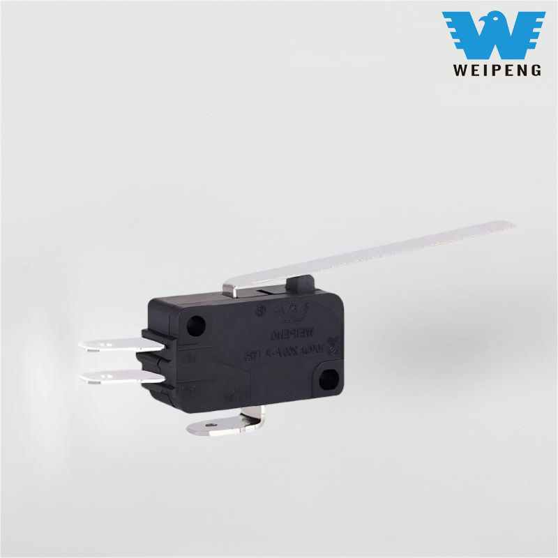 Elektrická hračka s dlhou rukoväťou, automatický reset mikrospínača