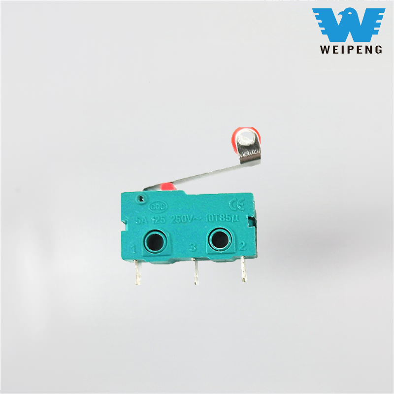 Trojnohý pákový mikrospínač